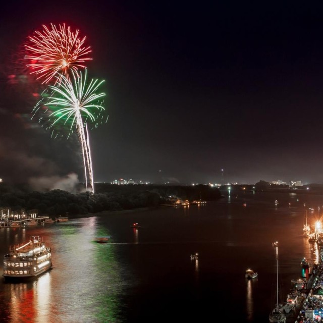 Fireworks on River Street Savannah