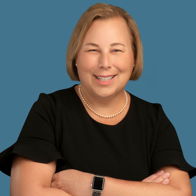 stephanie muehlher headshot