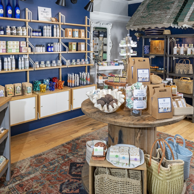 salacia salts_gift shop interior full back 2