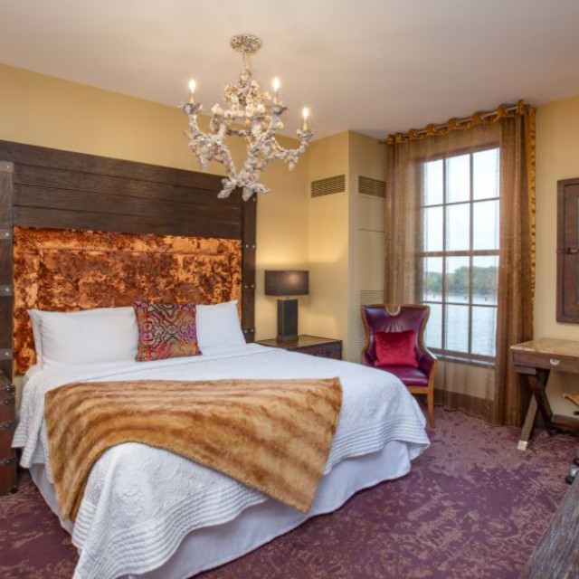 Bohemian Hotel Savannah Riverfront