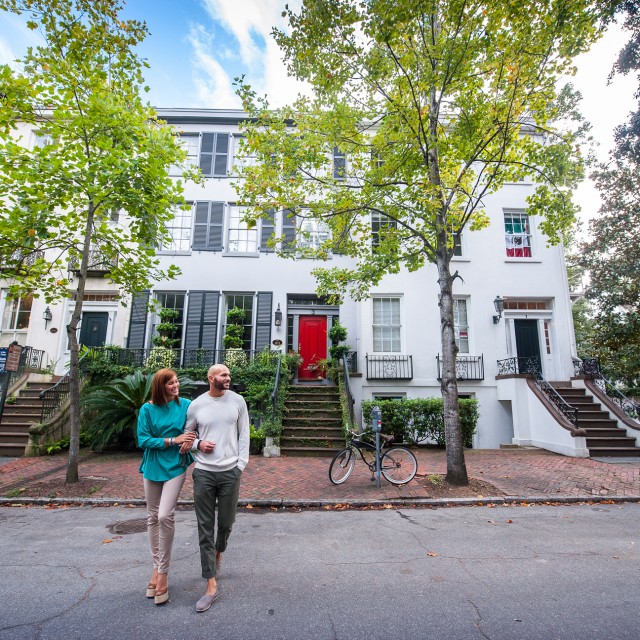 Couple_Photoshoots Mercer and Firefly red_door_geoffsphotos