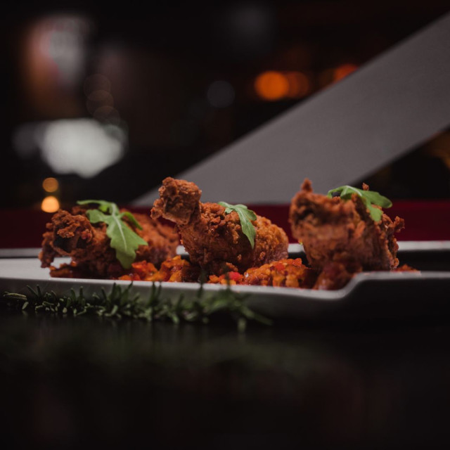 The Bootlegger Savannah; chicken wings