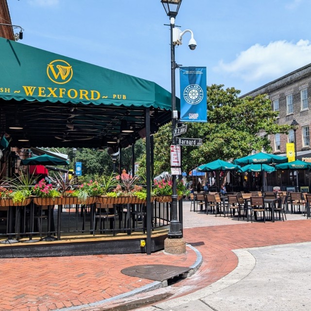 Wexford-Savannah's Irish Pub exterior