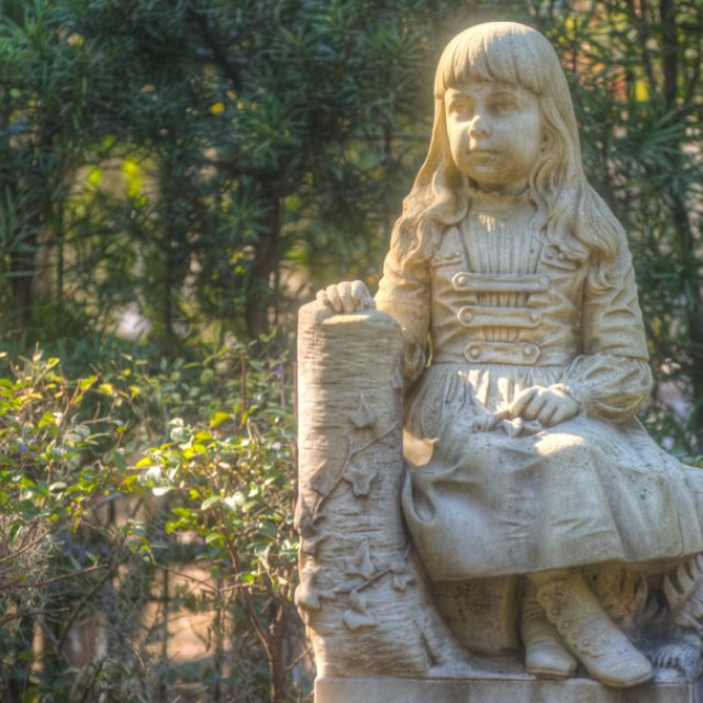 A haunting view of Little Gracie’s tombstone 
