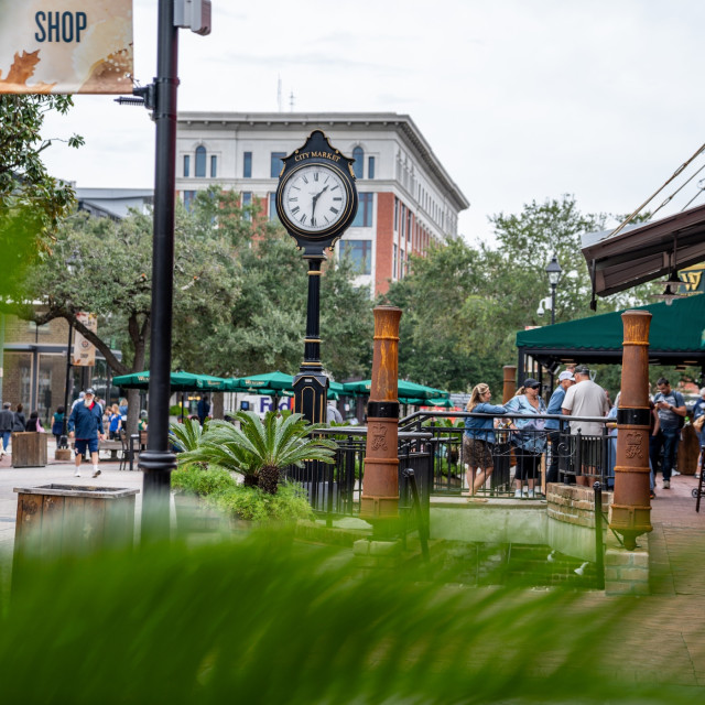 Front entry to Savannah’s City Market