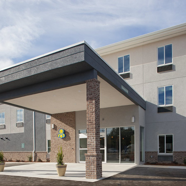 Daytime exterior view of Iris Garden Inn.