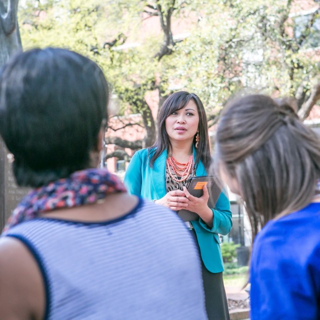 meeting-group-outdoor-square.jpg