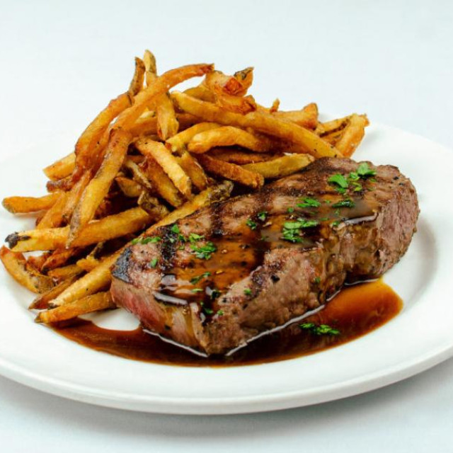 Steak Frites at Circa 1875 French Bistro