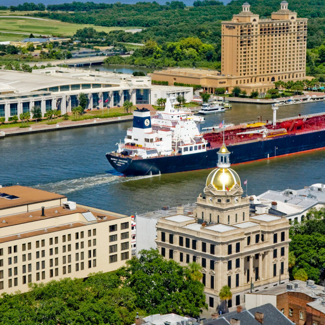 hero-westin-center-city-hall-ship-savannah-river.jpg