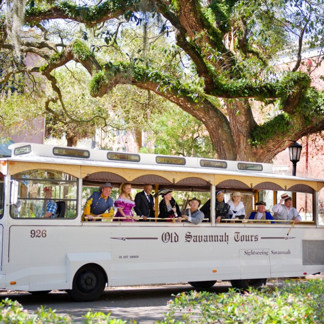 old-savannah-tours-trolley-characters.jpg