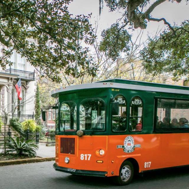 Old Town Trolley Tours of Savannah.