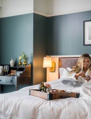 perry lane hotel_suite