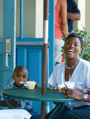 hero-family-ice-cream.jpg