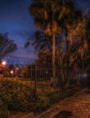 colonial-park-cemetery-ghost-city-tours.jpg