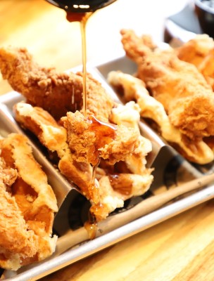 double wide diner_hot chicken and waffles_brittany howard photographer.jpg