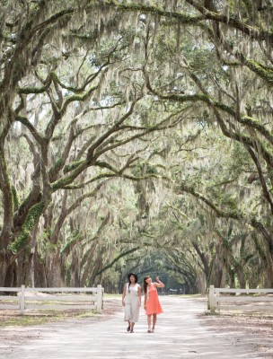 girls-at-wormsloe-state-historic-site.jpg