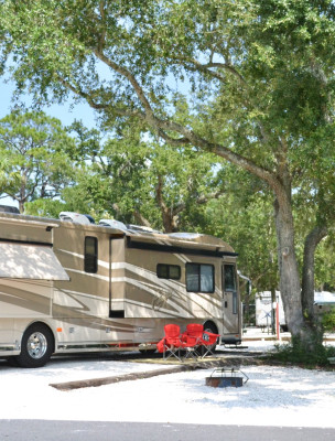 camping-rv-rivers-end.jpg