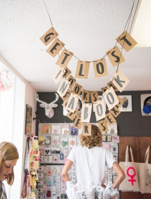 starland-bookstore-shopping.jpg