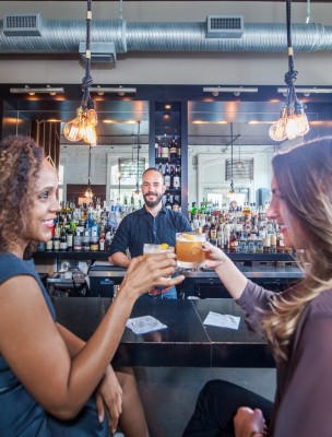 local 11 ten bar and restaurant