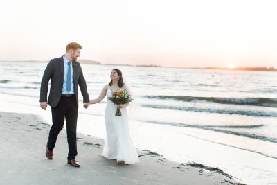 tybee island wedding couple