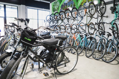 savannah on wheels shop_b.howard.jpg