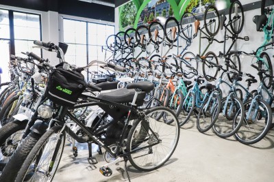 savannah on wheels shop_b.howard.jpg