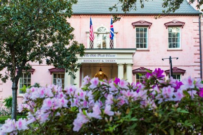 savannah_film_office_the_olde_pink_house854a7695casey_jones.jpg