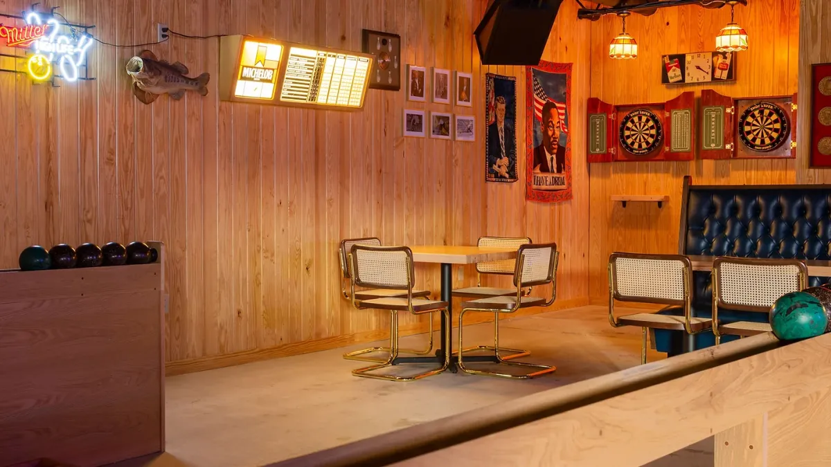 Photo courtesy of Moodright's Bar