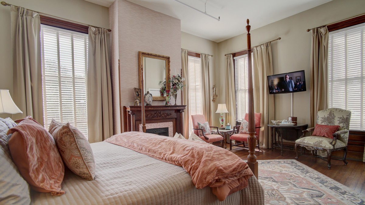 Photo courtesy of Forsyth Park Inn