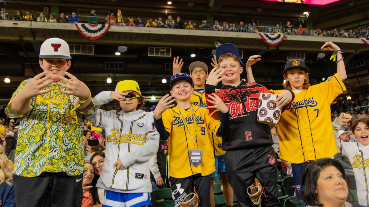 Kids at The Savannah Bananas game