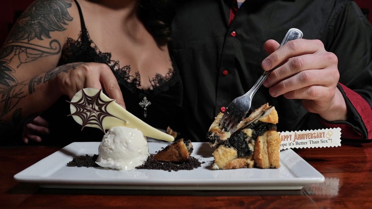 couple sharing dessert