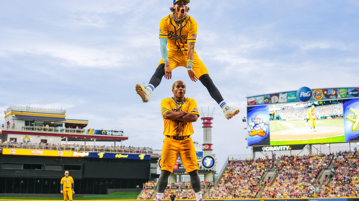 Savannah Bananas jumping over one another