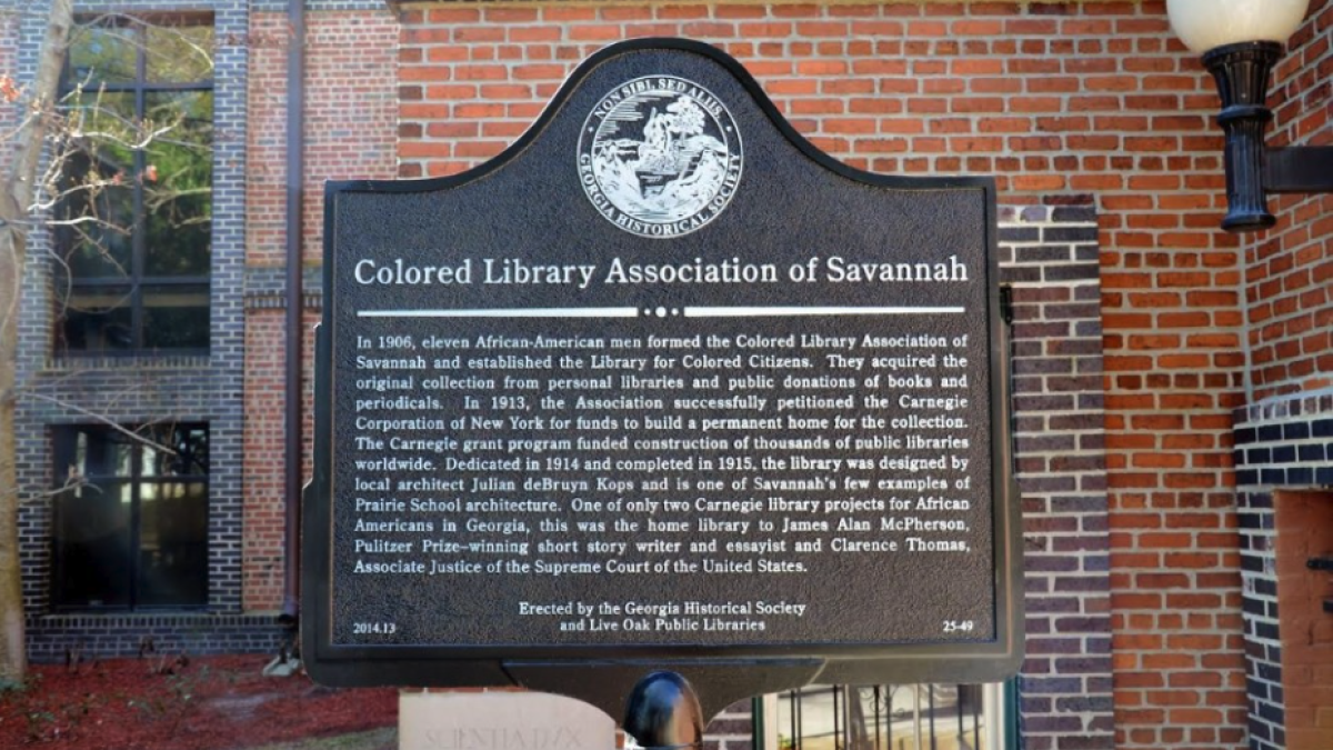 Historical marker outside the Carnegie Library Heritage Center in Savannah.