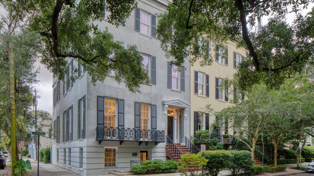 Stay in Savannah’s Most Luxurious Rentals Visit Savannah