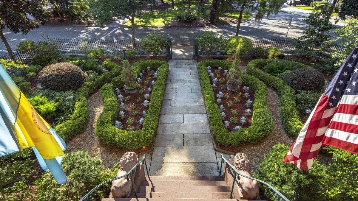 andrew_low_museum_garden_andrew_low_house_museum.jpg