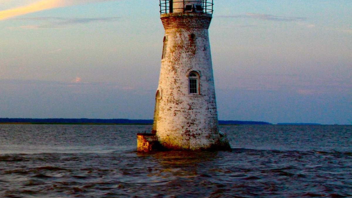 Cockspur-Lighthouse-3.jpg
