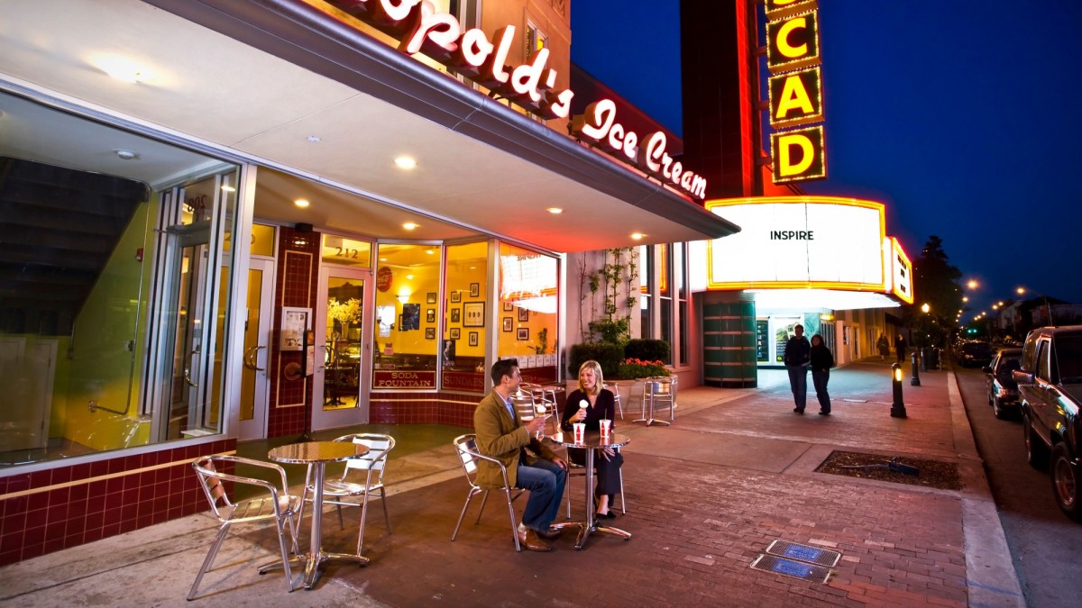 Couple eating ice cream at Leopold's Ice Cream in Savannah, Georgia.