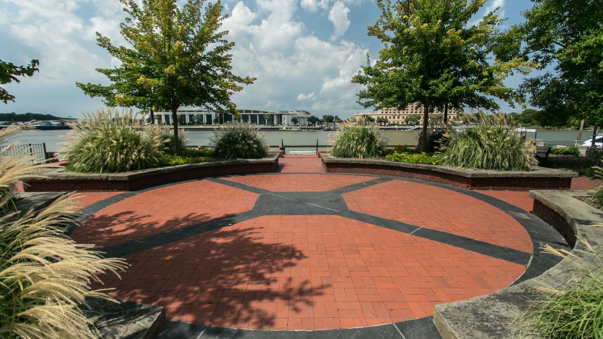 Echo Square on River Street at Savannah's Waterfront 