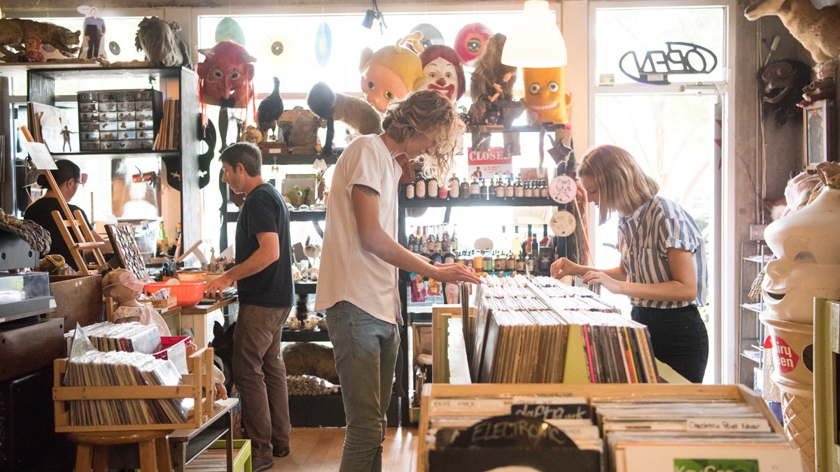 graveface-records-interior-couple-shopping.jpg