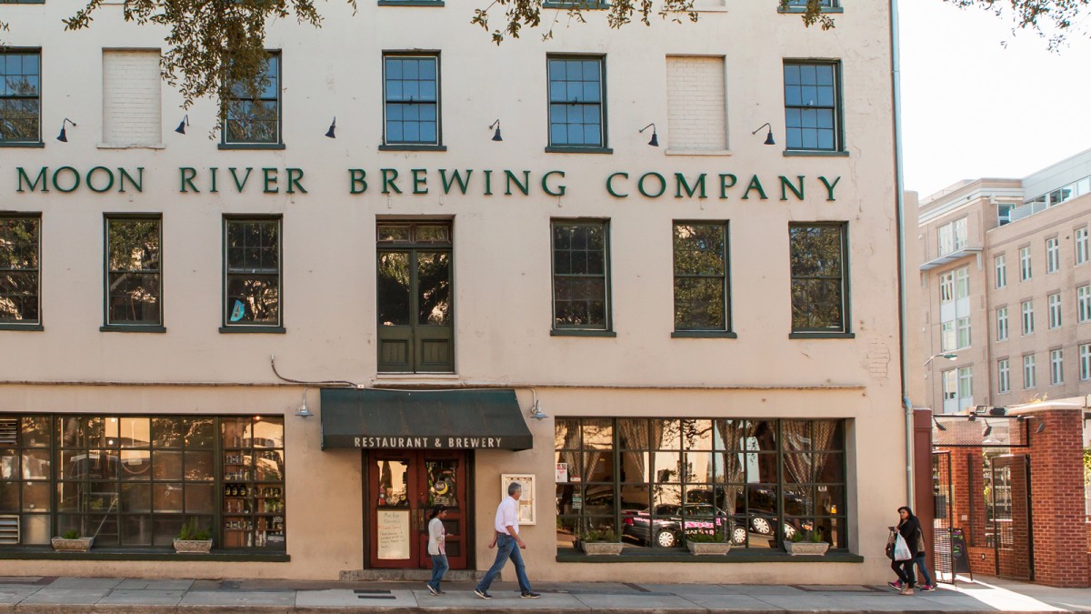 hero-moon-river-brewing-company-restaurant.jpg