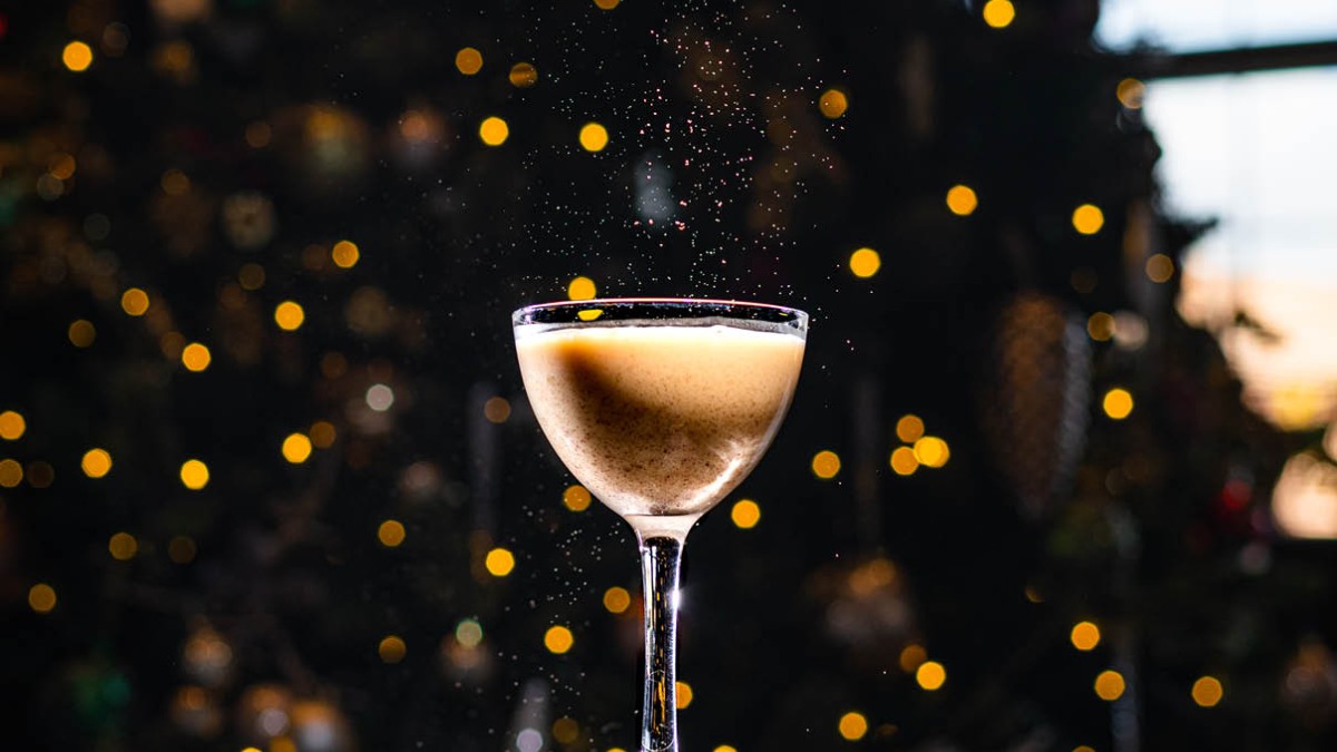 holidayeggnog_rhett_alida_hotel.jpeg