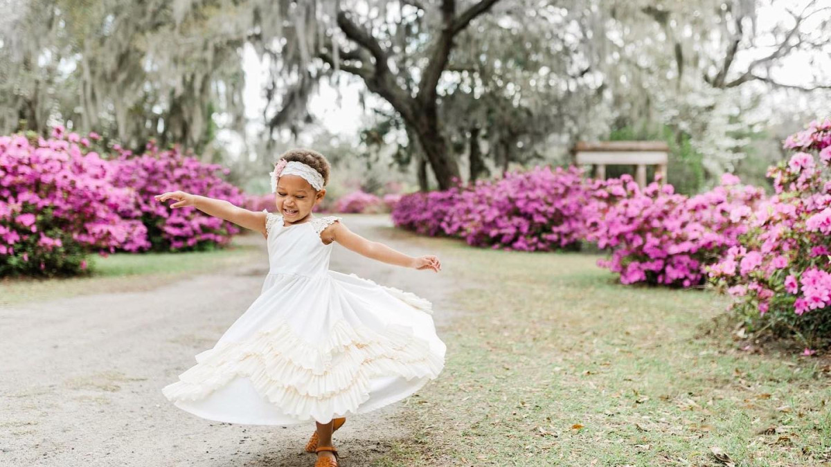 wedding flower girl