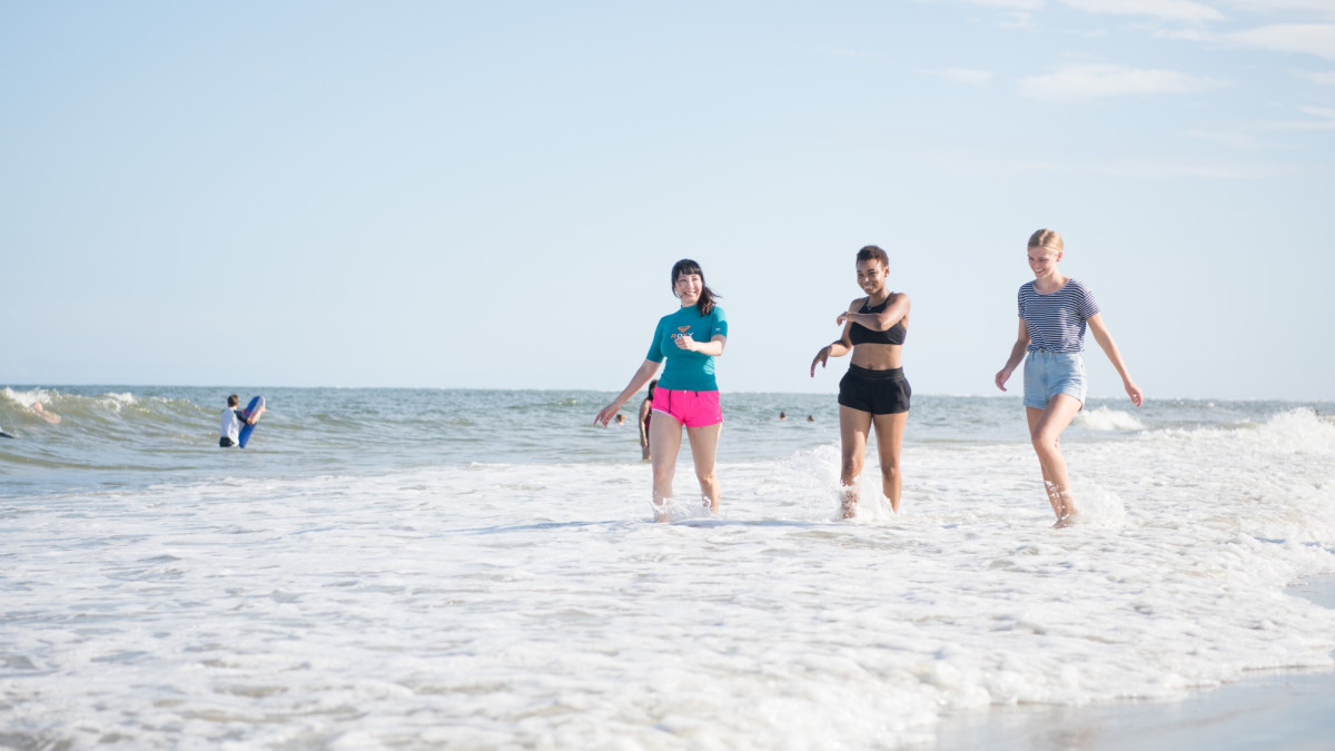 girls-on-tybee-island.jpg