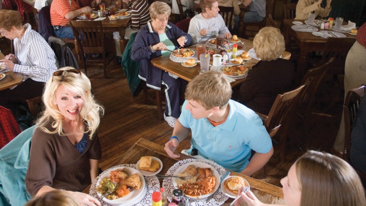 paula-deen-lady-and-sons.jpg