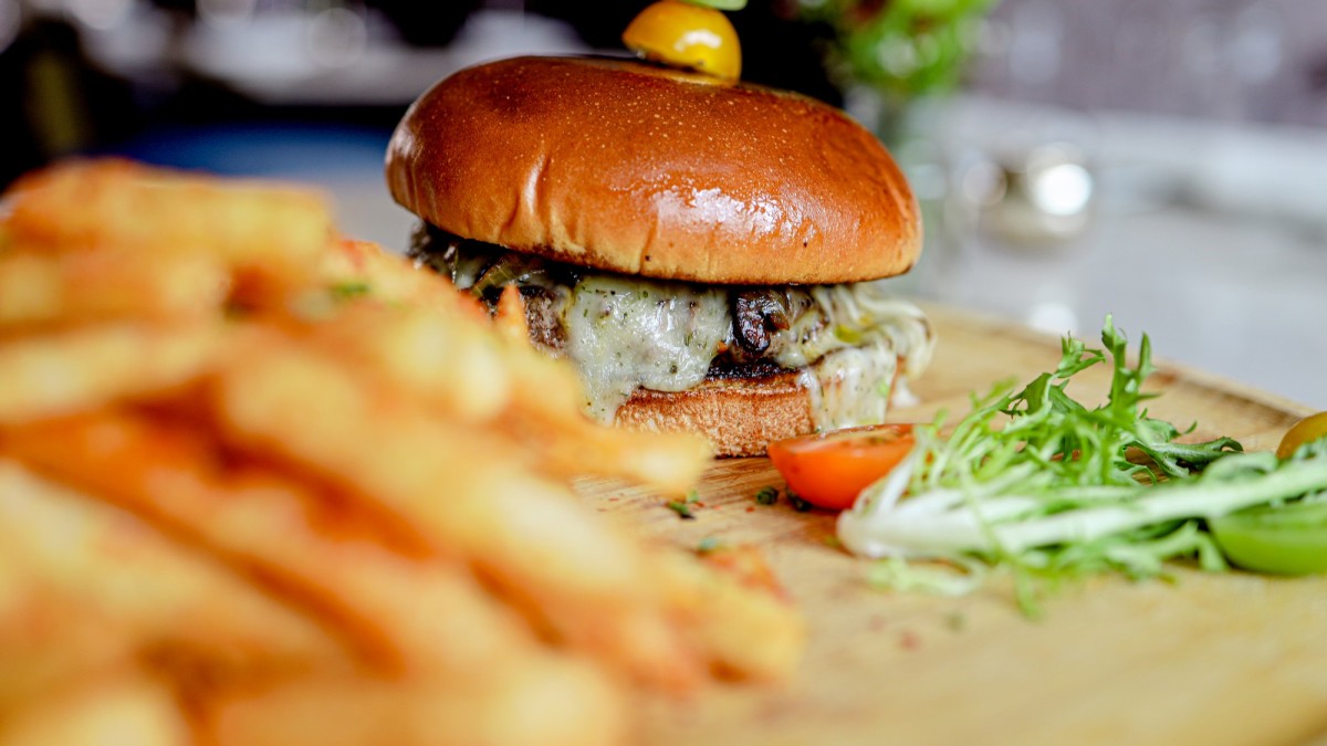 madame_butterfly_-_wagu_burger.jpg