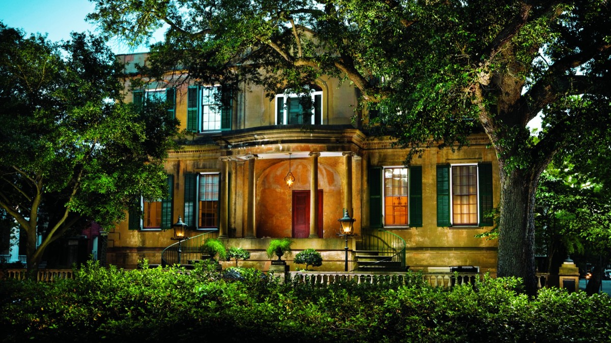 owens-thomas-house-evening-haunted-ghost-by-attic-fire.jpg