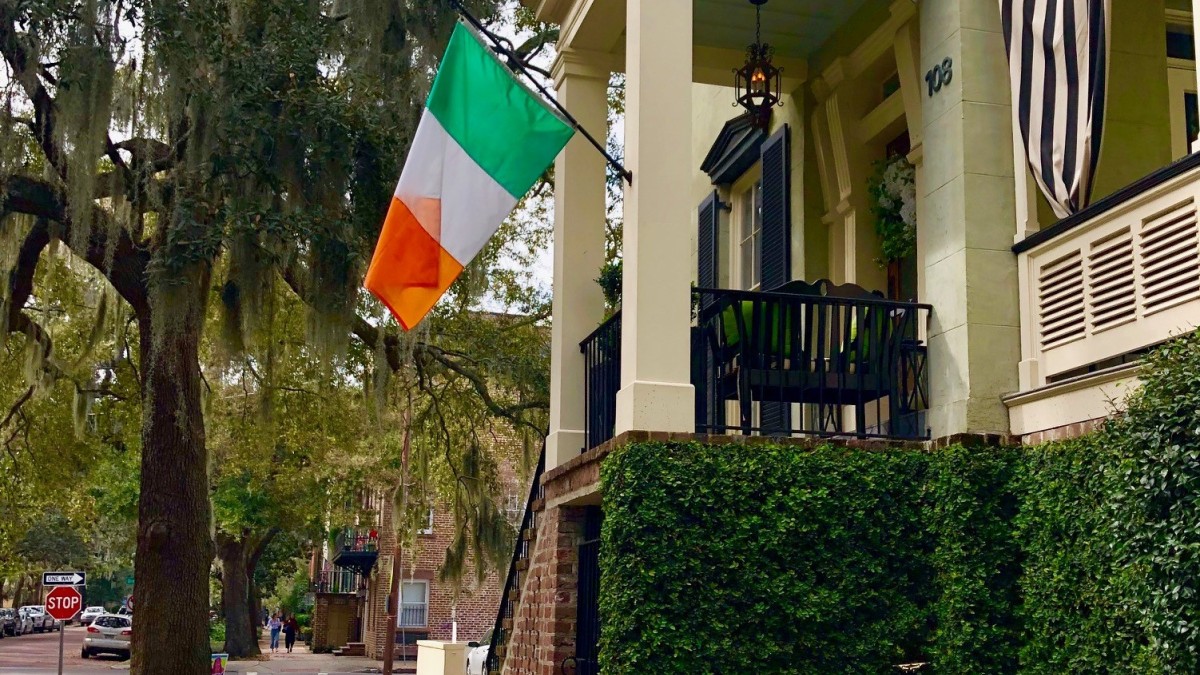 irish flags jones street savannah