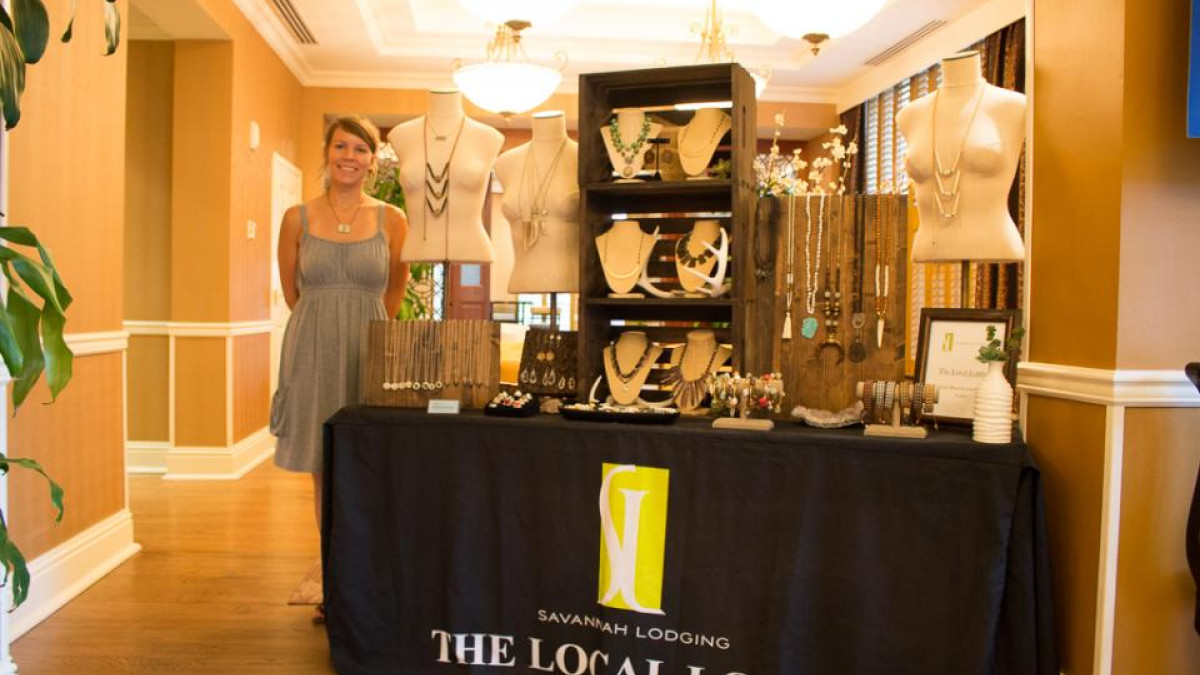 savannah-lodging-local-lobby.jpg