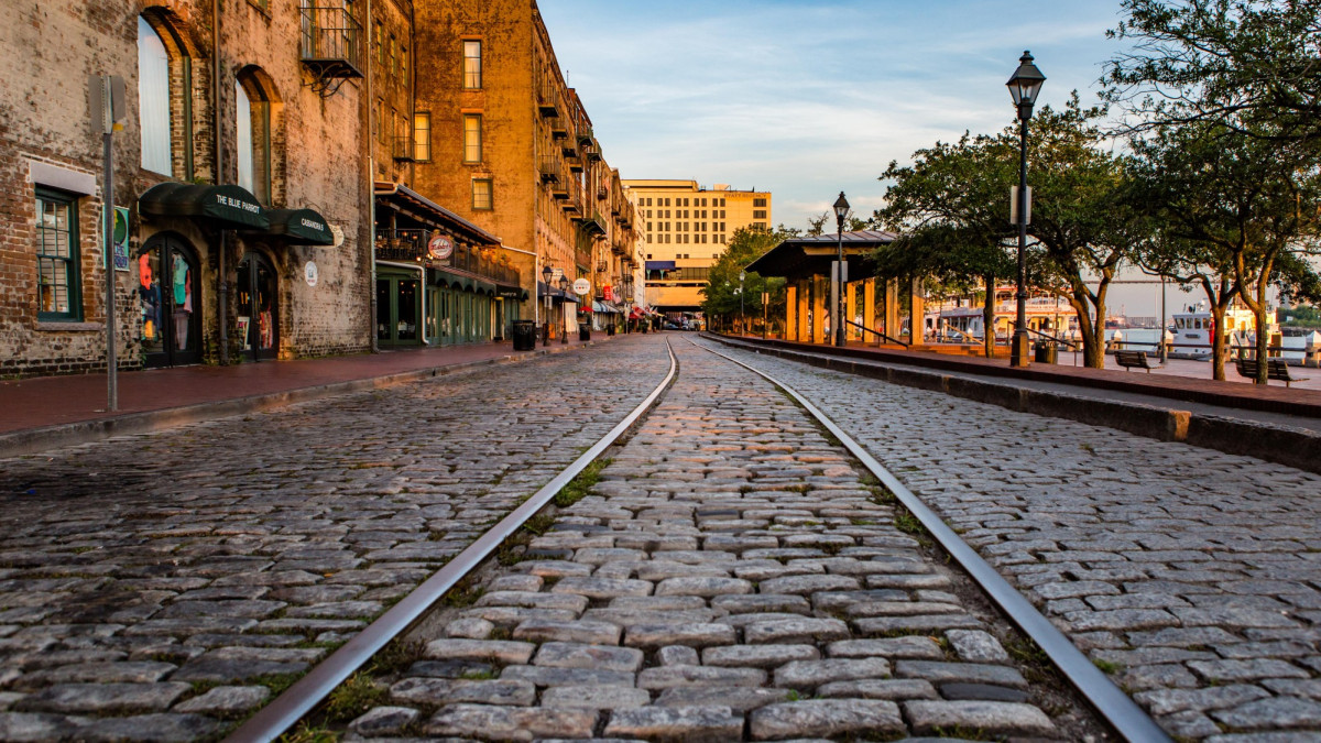 River Street: A First Time Guide | Visit Savannah