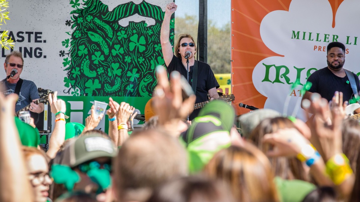 Enjoy live music during the Festival of St. Patrick in Savannah. St. Patrick's Day in Savannah's City Market